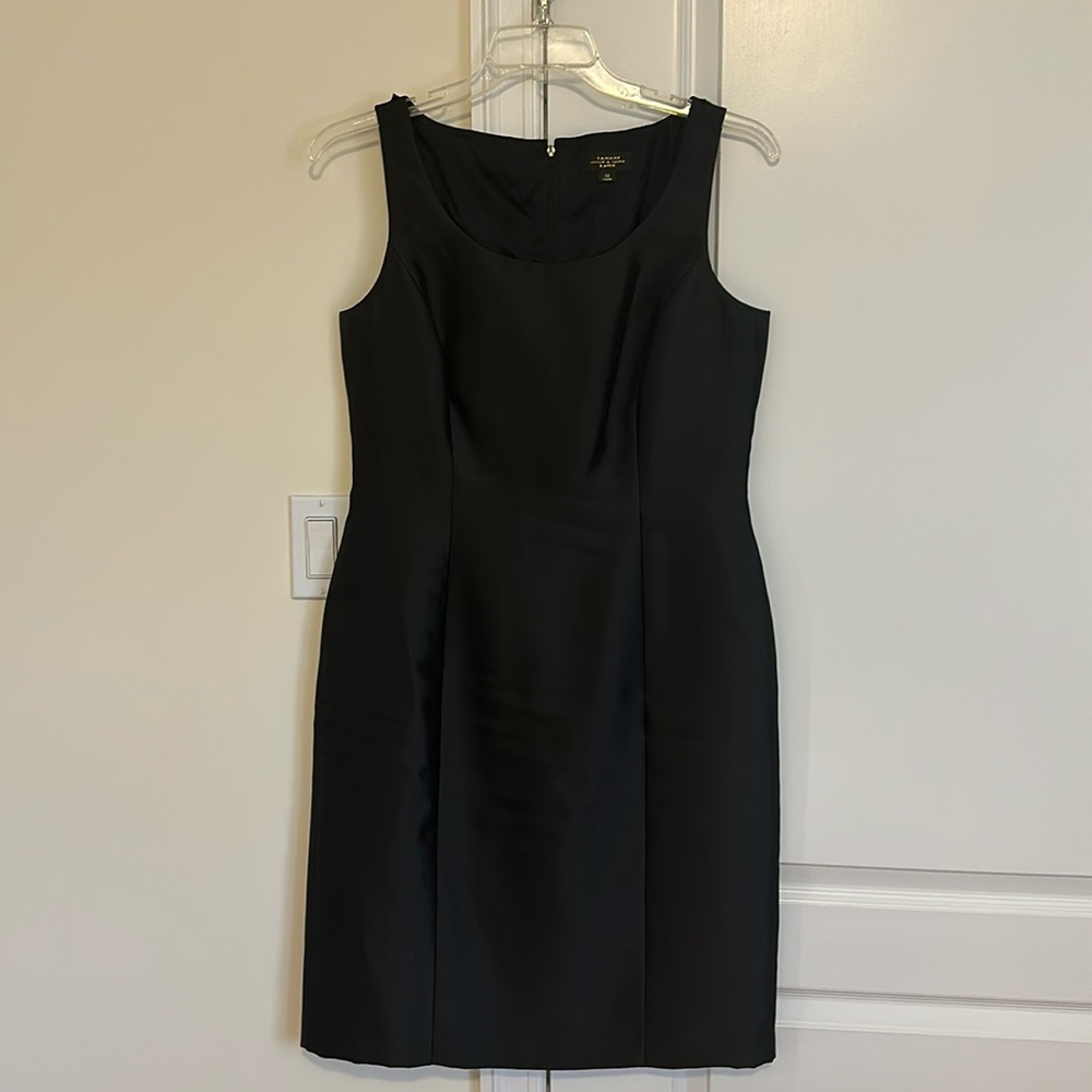 TAHARI Black Sheath